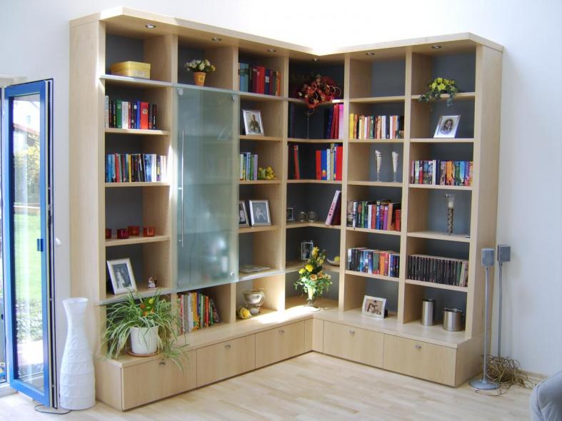Wohnzimmerschrank