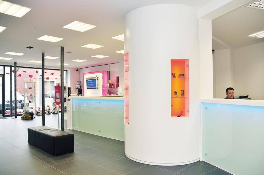 Ladeneinrichtung Elektrofachgeschäfts in Saarlouis 1