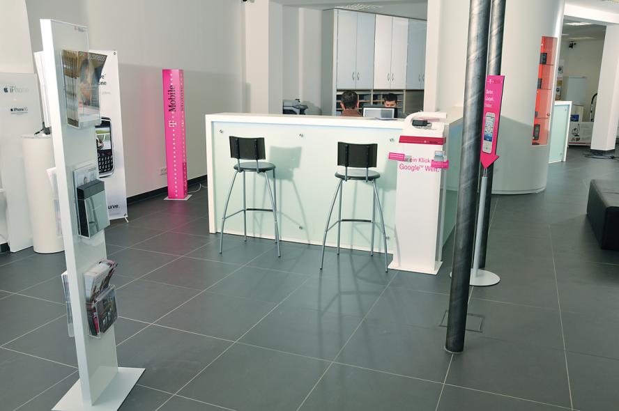 Ladeneinrichtung Elektrofachgeschäfts in Saarlouis 2